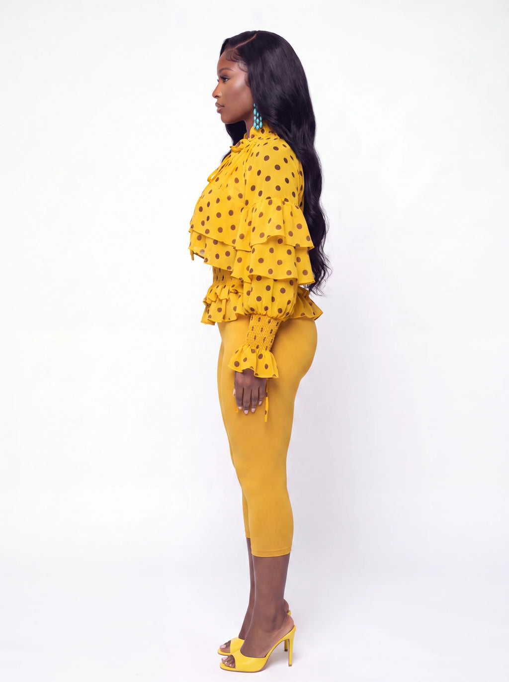 DAPHNE CAPRIS - BUMBLE BEE