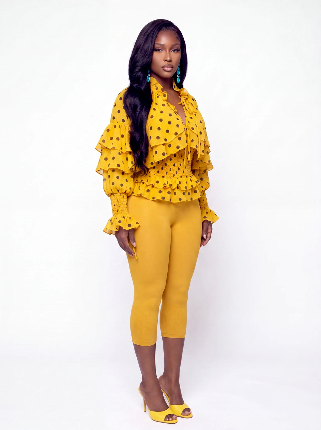 DAPHNE CAPRIS - BUMBLE BEE